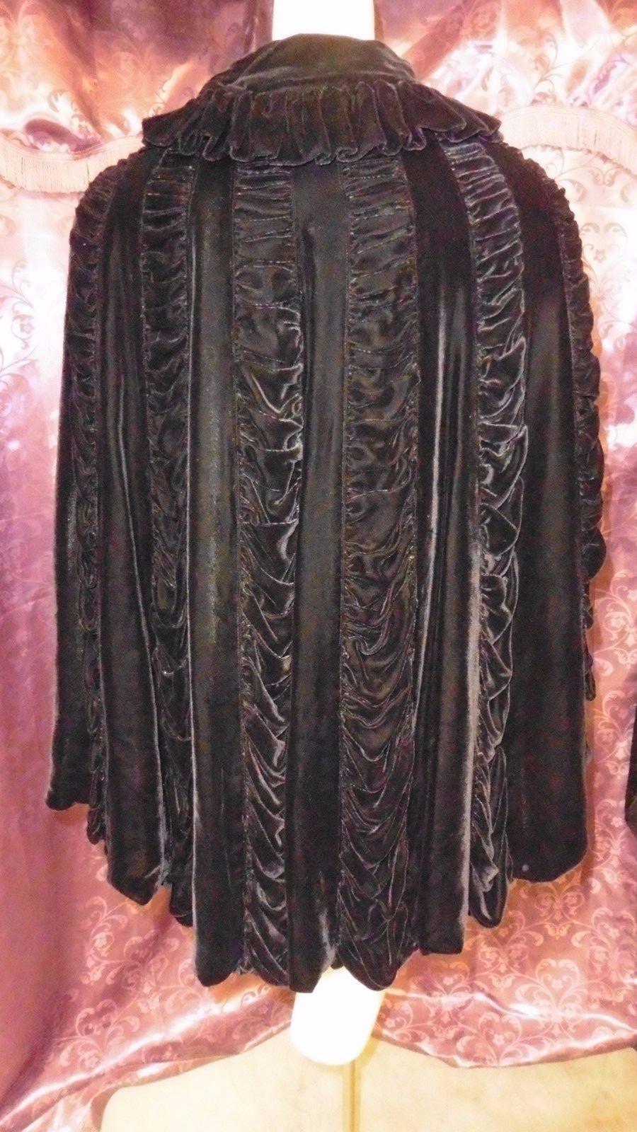 30s 40s Black Fine Velvet Shirred Scalloped Formal Evening Cape-lette