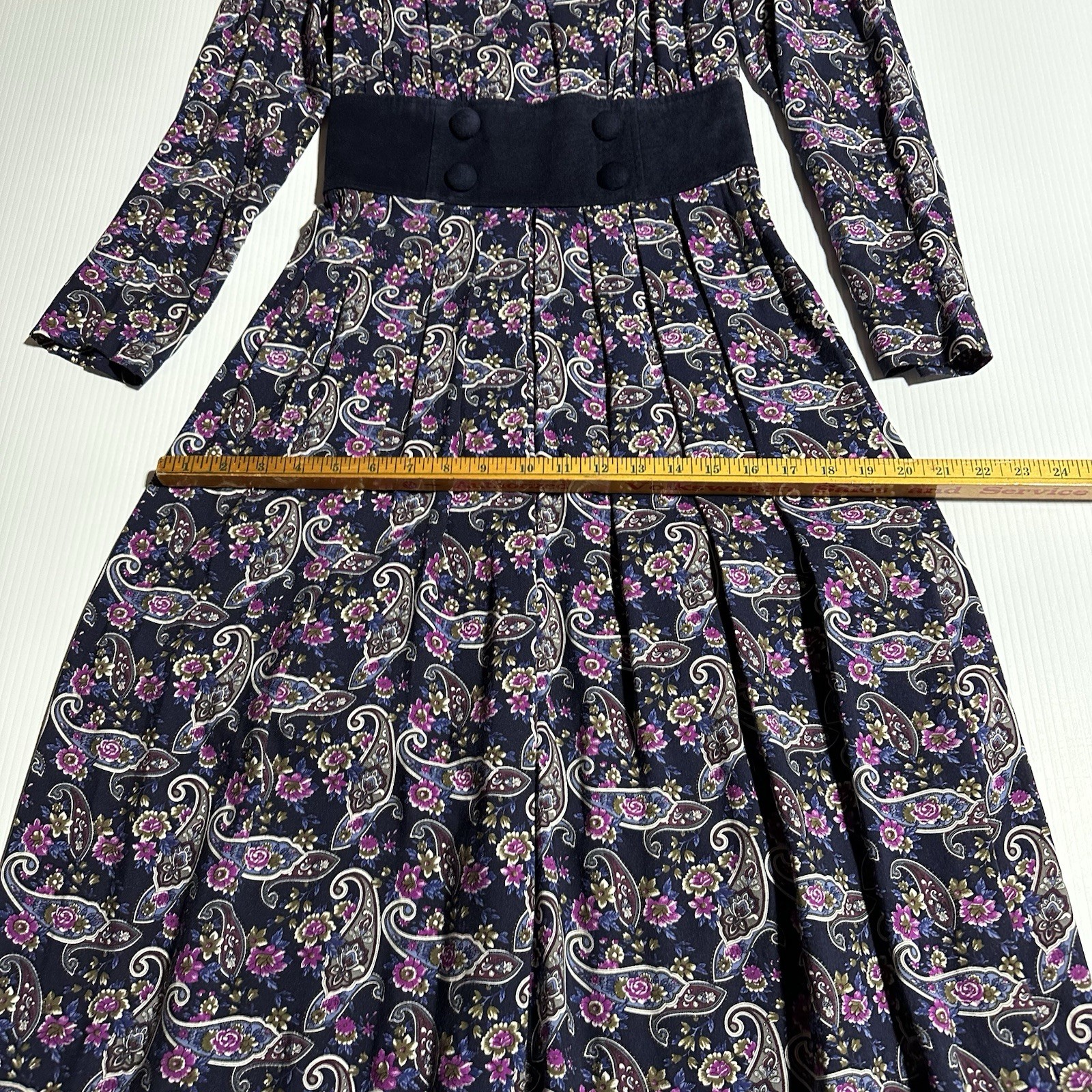 VTG 80s KARIN STEVENS Midi Dress Women’s Size 10 Paisley Print Pleated Modest