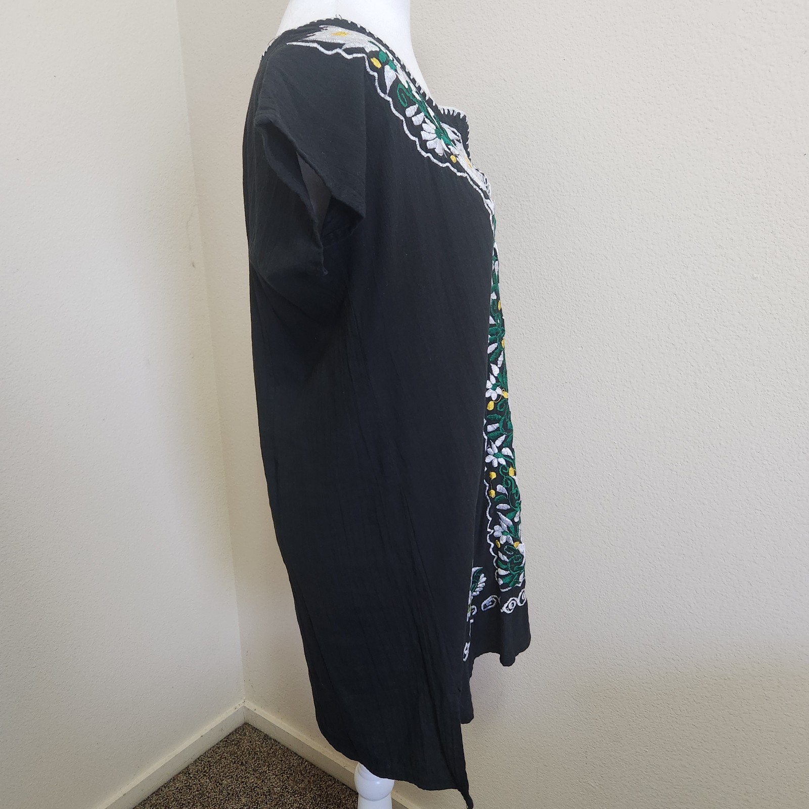 Vtg 70s Embroidered Ethnic Mexican Peasant Dress Boho Tunic L Black Lotus Resort