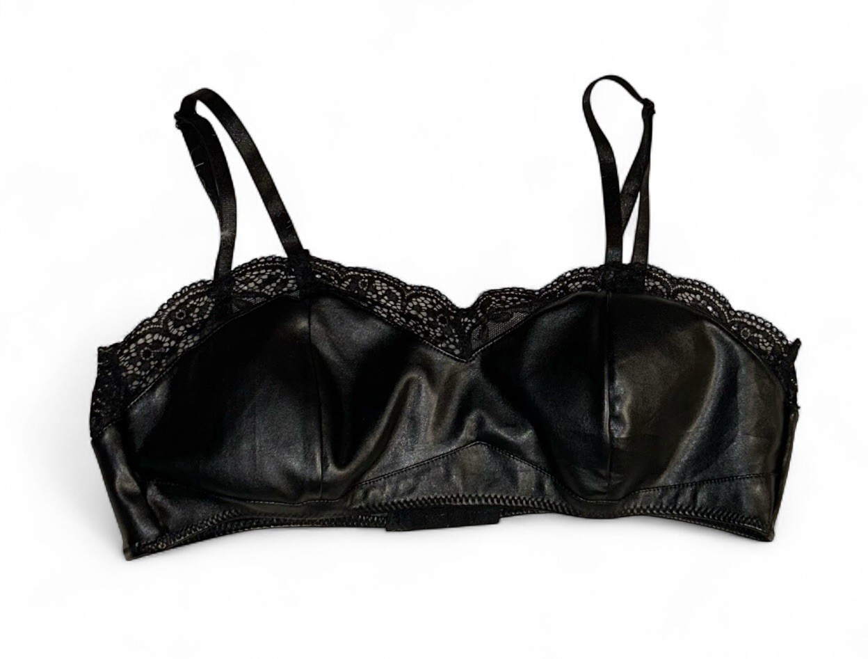 FOREVER 21 Black Shiny Pleather Nylon Eyelet Lace Trim Wireless Bra Bralette S