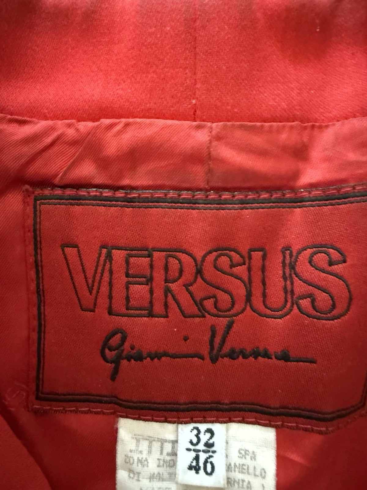 Vintage Versus Gianni Versace Red Blazer Women’s IT 46 / US 12 – Sold as-is