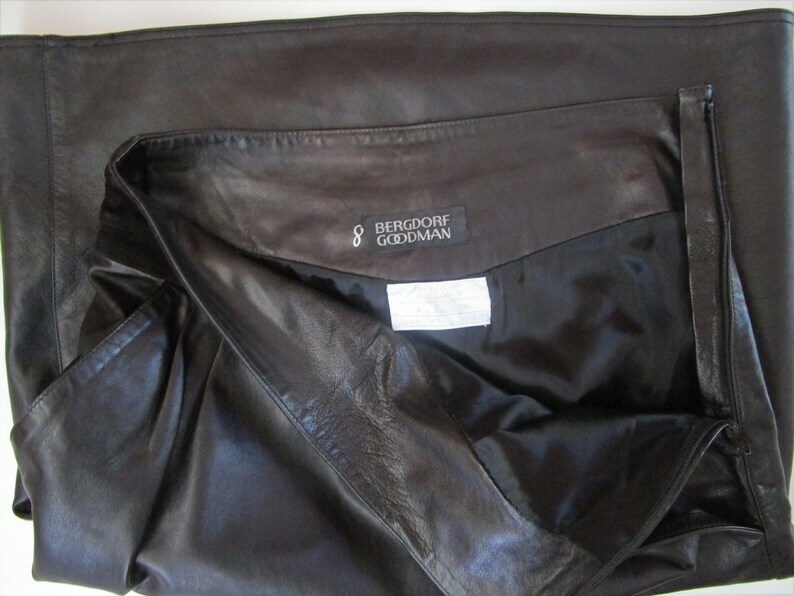 M Bergdorf Goodman Black Leather Pencil Skirt 1980s Cummerbund Slash Pockets