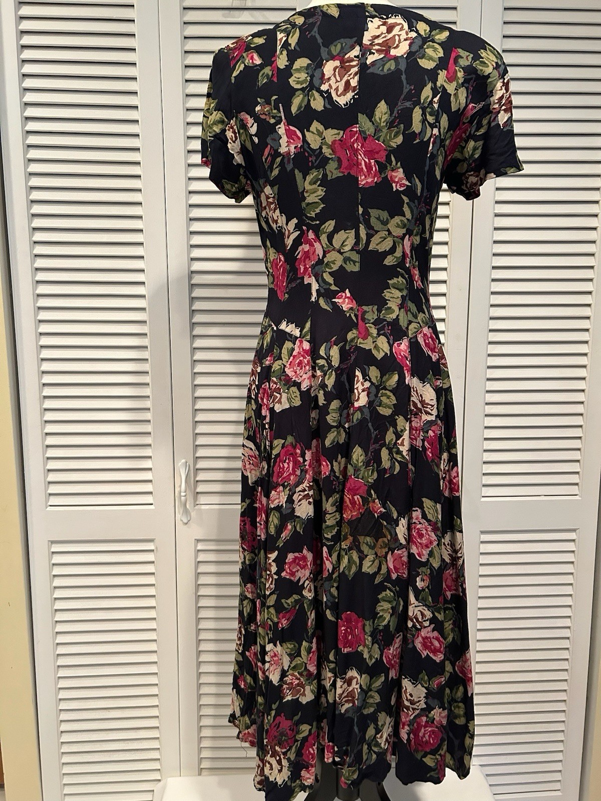 Starina sz S Black Floral Vintage Dress Short Sleeve Midi Buttons