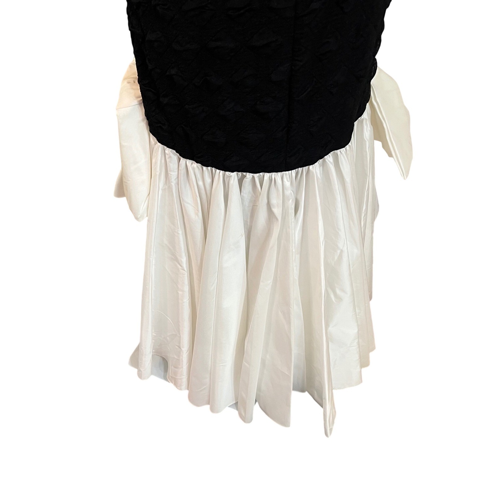 Legends Black White Bow Ruffle Mermaid Party Dress Open Back USA Vintage 9/10