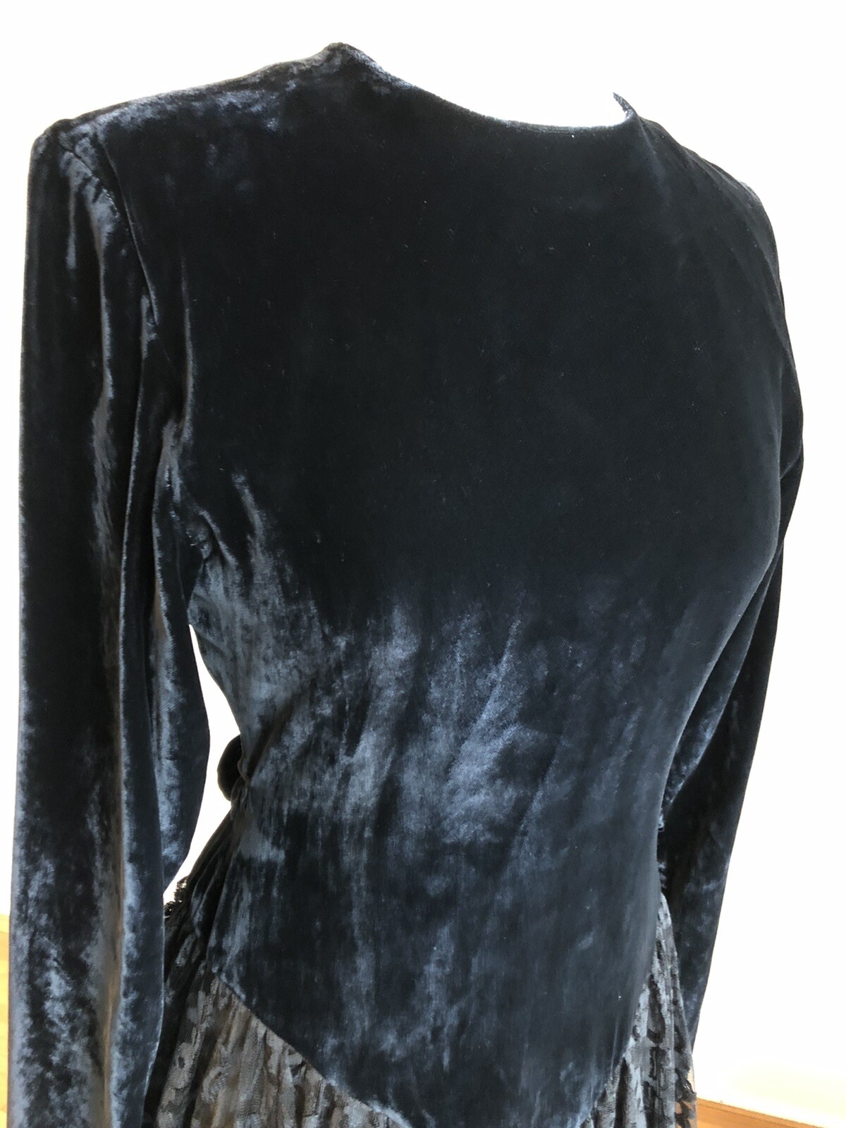 STUNNING VTG JACKIE BERNARD For EKLEKTIC Black Velvet & Lace Dress SZ 4