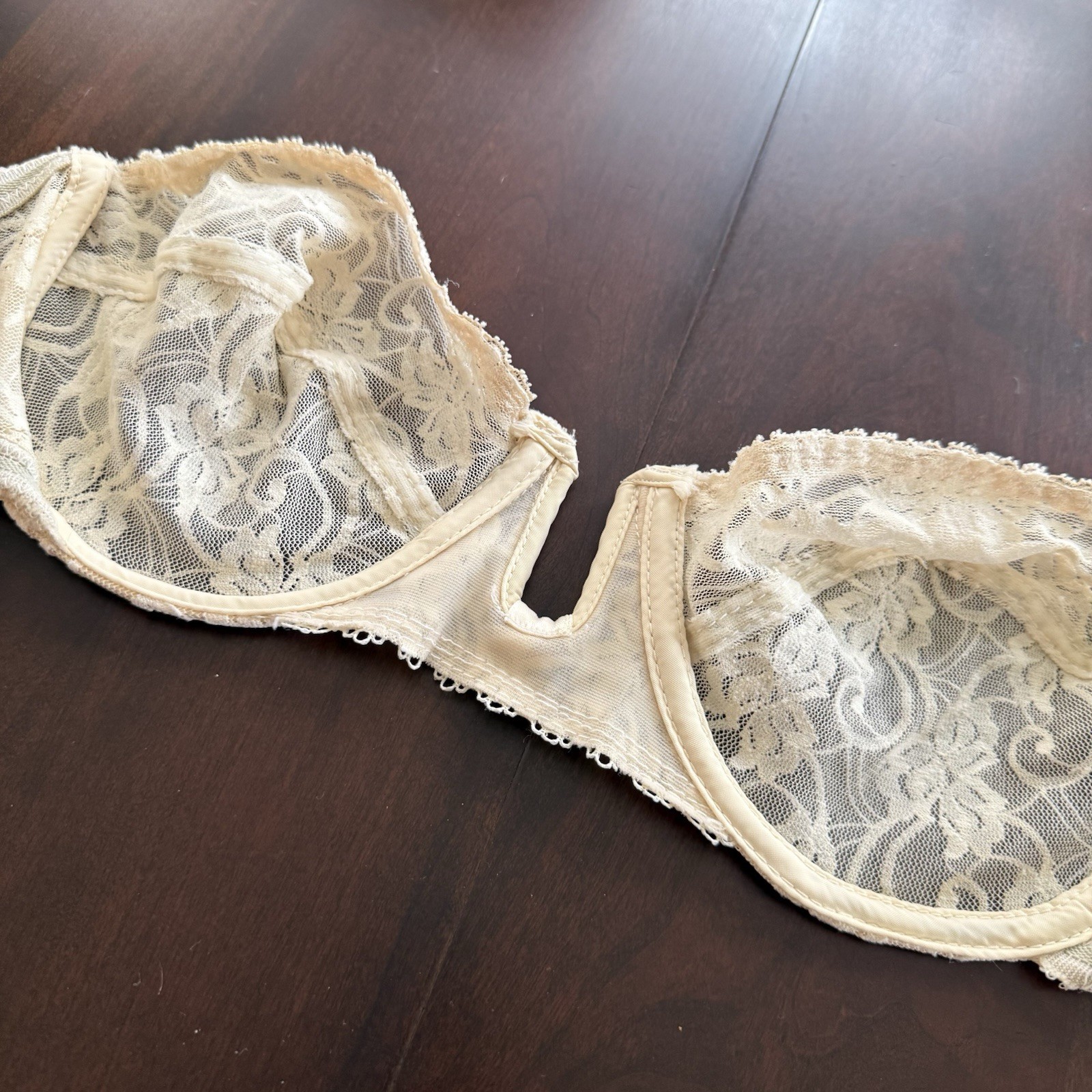 Vintage Young Smoothie #250 lace strapless bra – 38B READ
