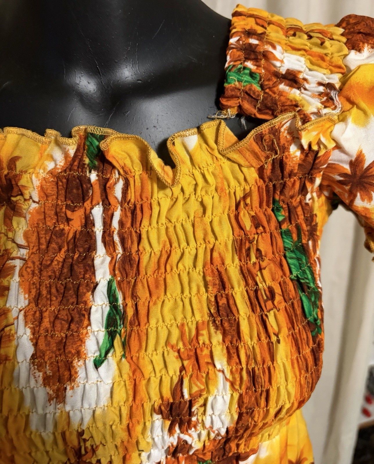Women’s 1960’s Orange & Yellow Hawaiian Maxi Dress Smocked Top Sz Large Vintage