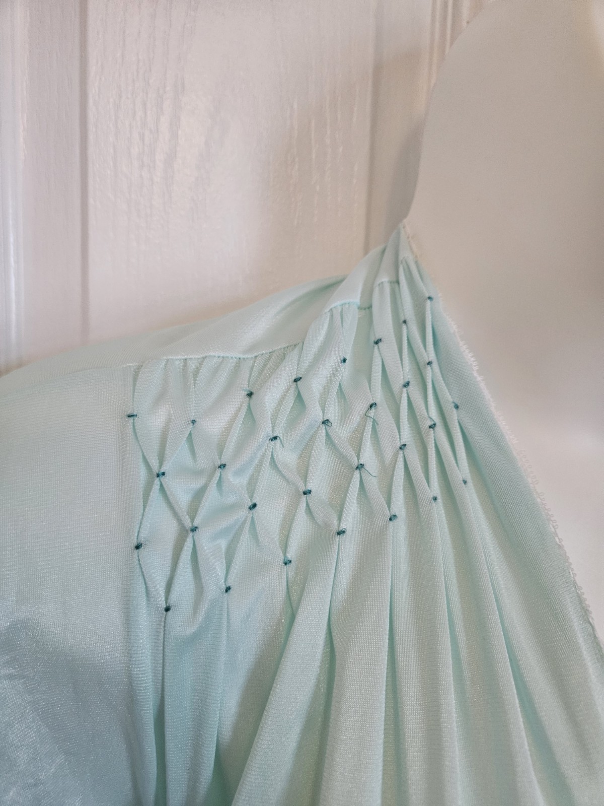 Vintage Robe Size XSMALL green nylon Smocked retro lace Ribbon 50s 60s