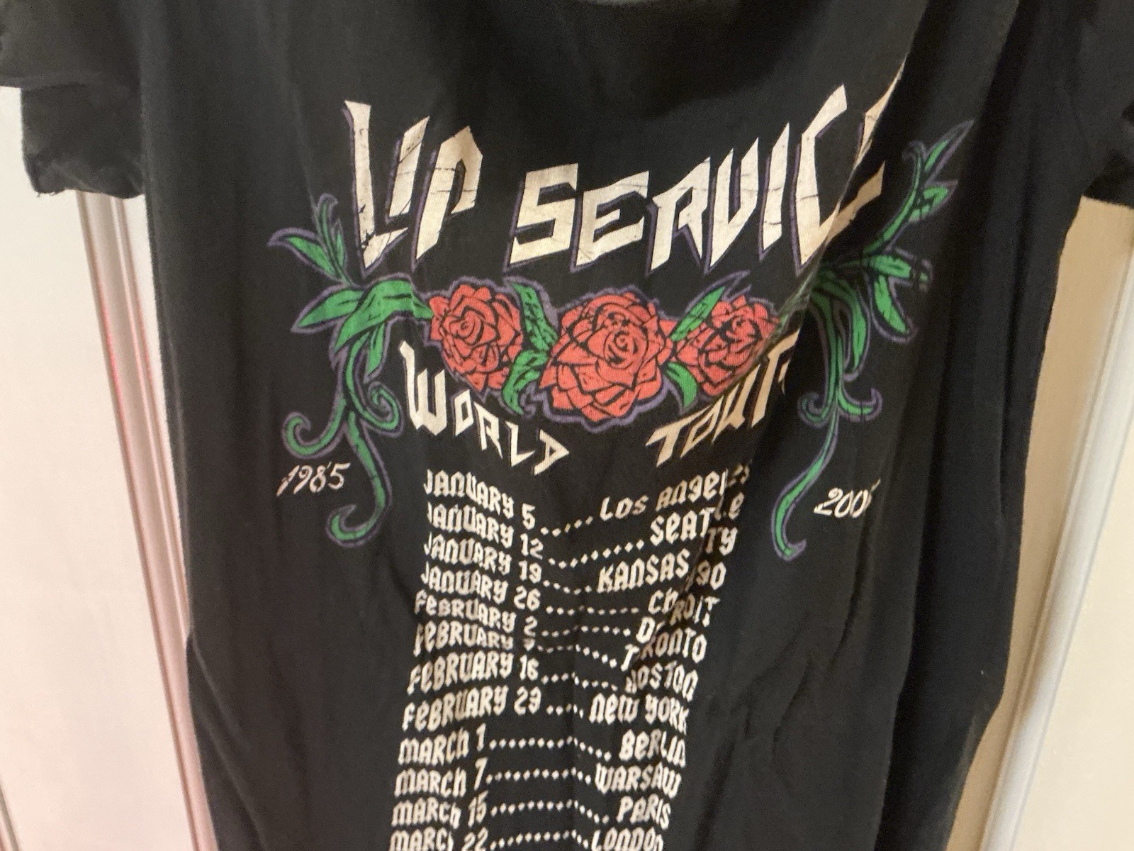 Vintage Rare Y2K Woman’s Lip Service World Tour Skull, Raven, Roses Stud Shirt