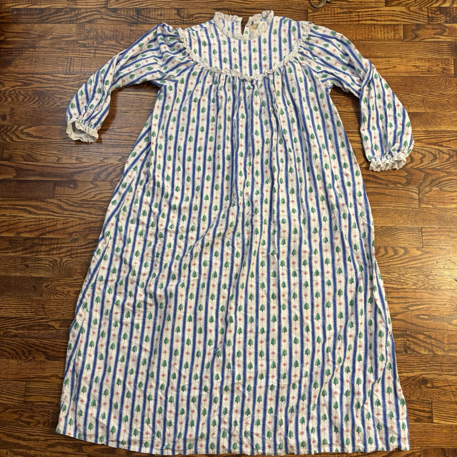 Vintage LL Bean Lanz Long Night Gown Granny core Christmas Snow Ruffles
