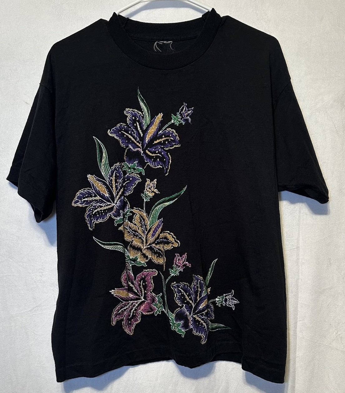 Women’s Vintage Floral T-shirt , Single Stitch , Missing Tag Read Description.