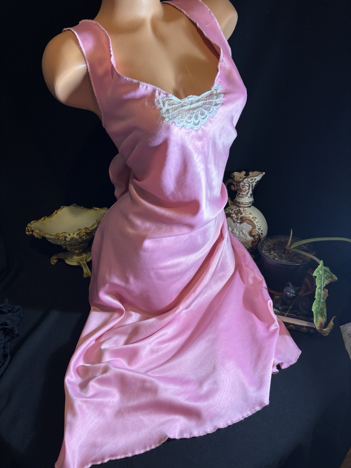 Vtg Satin Soft Pink Anastasia w Strips in gown Nightgown Negligee Gown w Lace