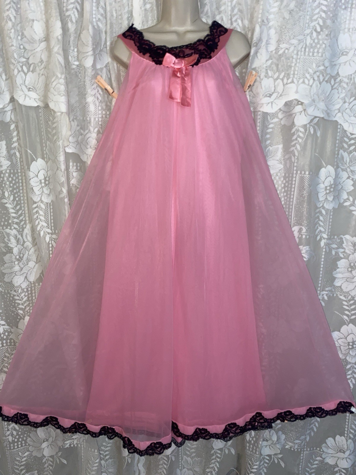 VTG XS S M GLAM Vanity Fair DEEP Pink Db Chiffon Nightgown w Satin & Black Lace