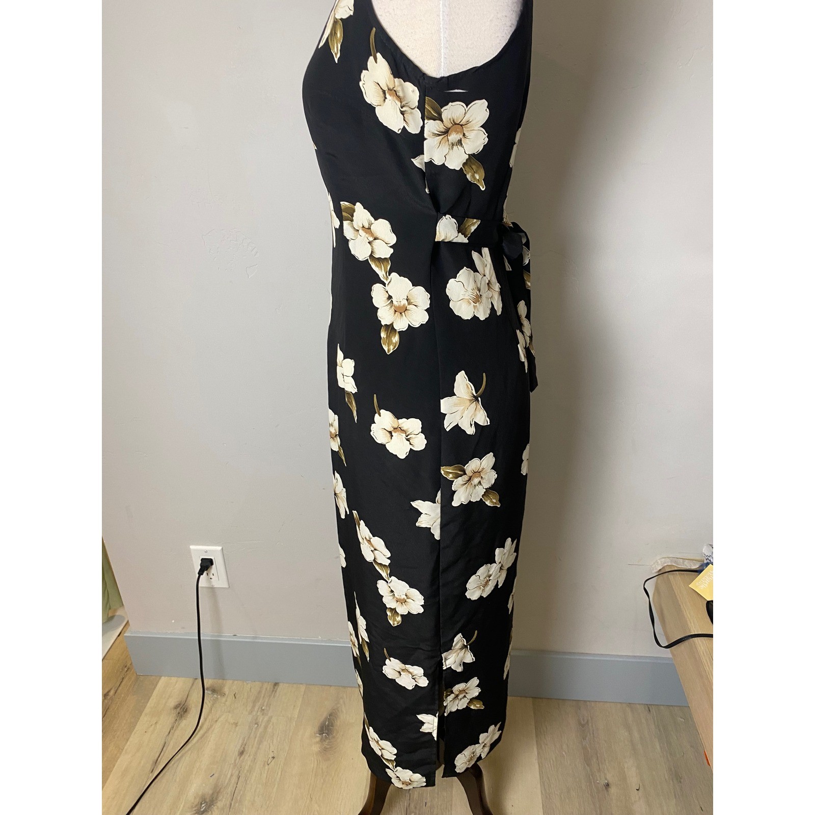Vintage 90’s Envy Womens Black Floral Lily Print Sleeveless Maxi Dress Tie
