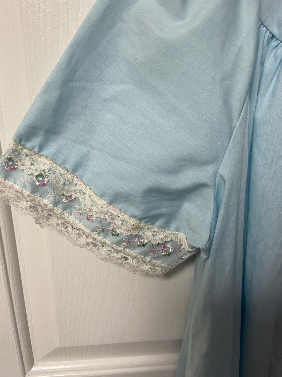 Woman Vintage Smart Time Robe Cotton Size M Snap Front Closure Embroidery