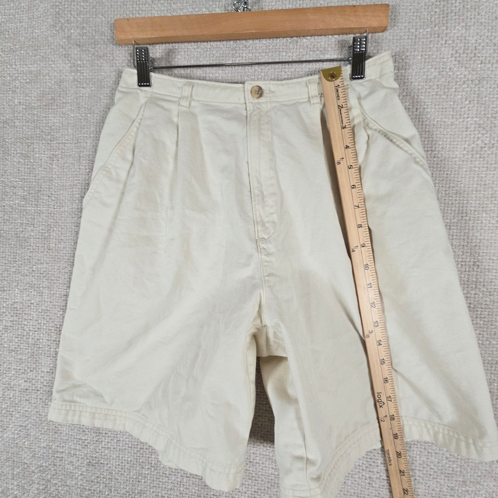 Vintage St Johns Bay Womens Beige Pleated High Rise Cotton Shorts Size 10 90s