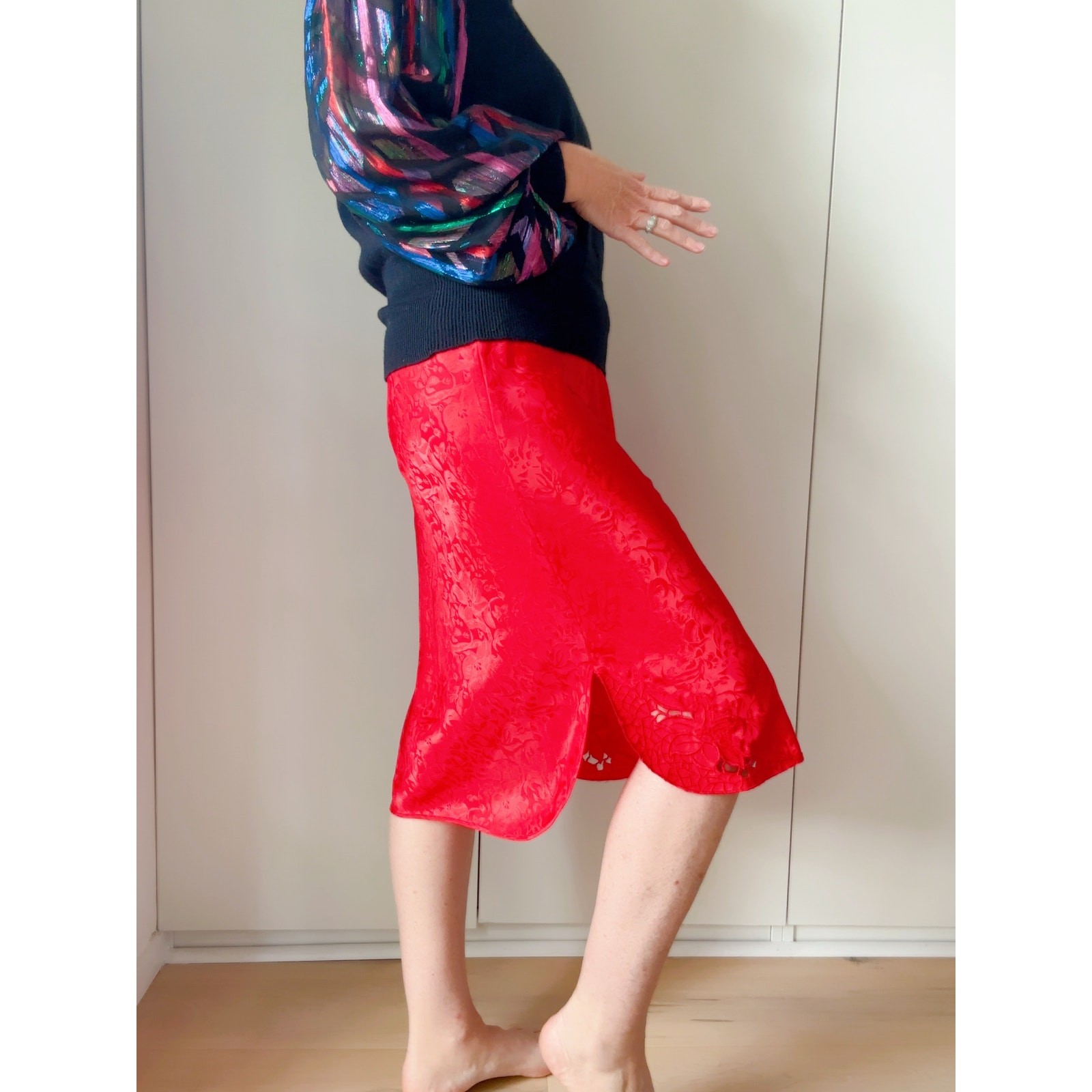 VTG 80s Sateen Slip Skirt Red Size Medium Sexy Lingerie Vampy Pin up