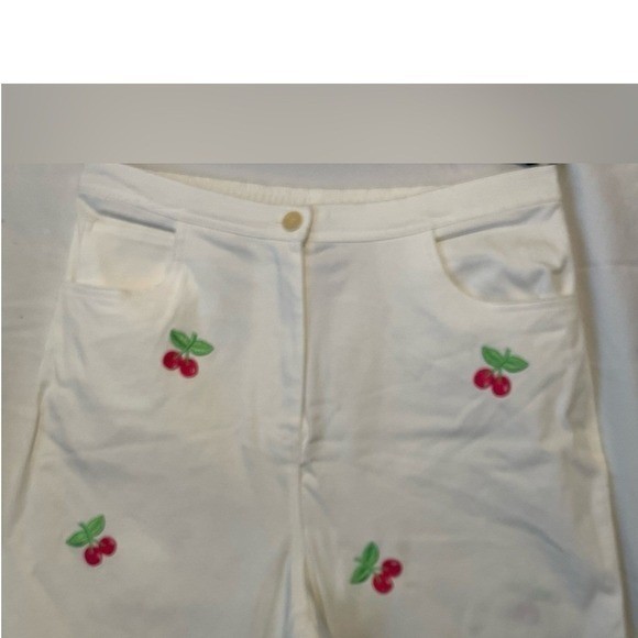 Vintage Quaker Factory Jeans Medium White Women’s Cherry Embroidery Print