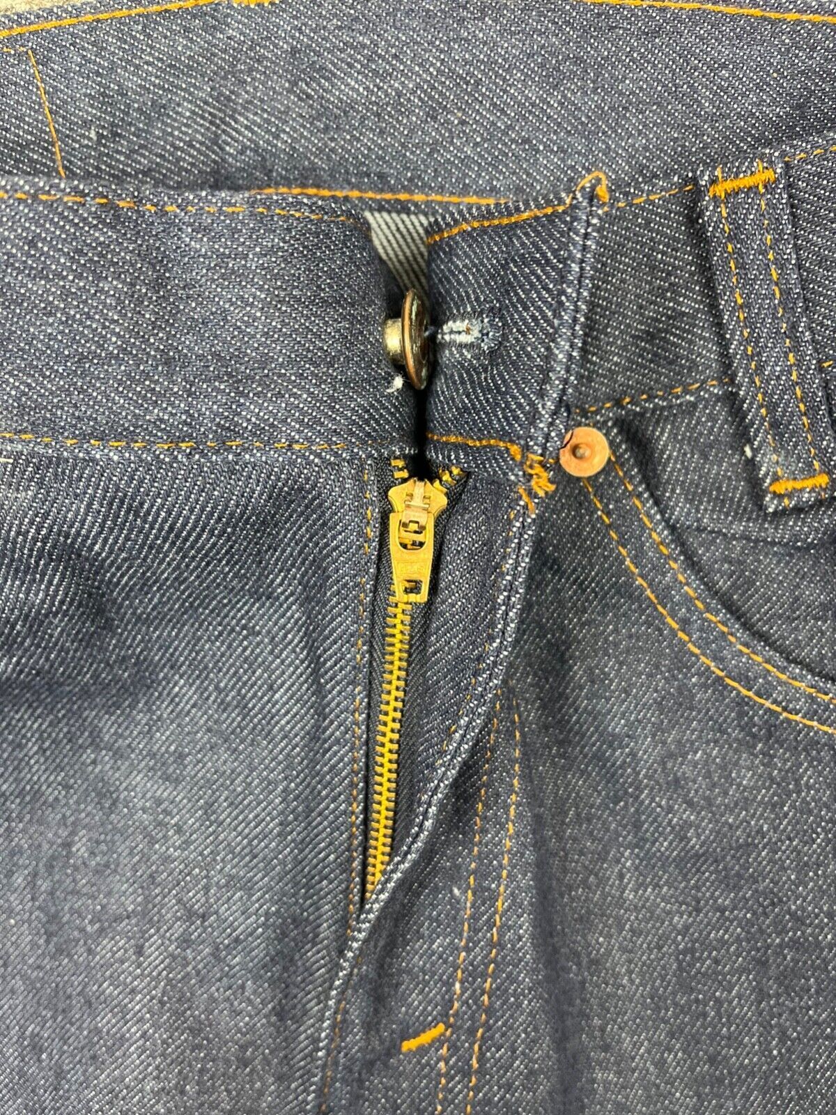 Vintage 80’s Levi’s 716 Saddleman Student Jeans 28×33 Dark Wash Bootcut NOS