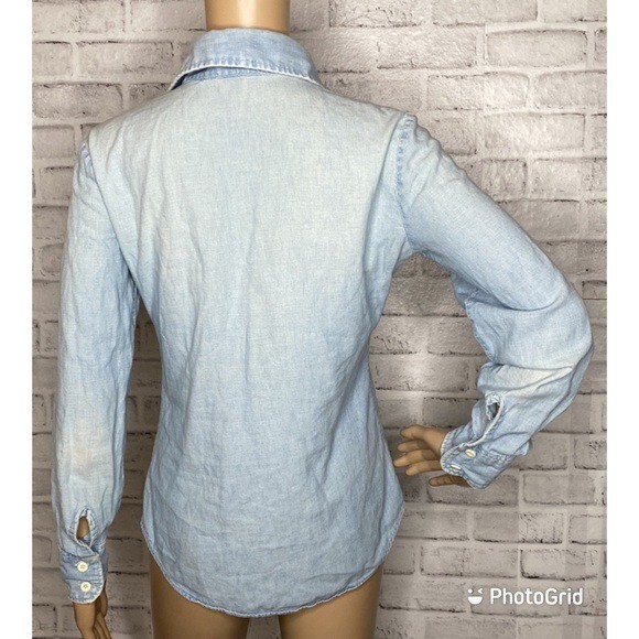 Levi’s vintage chambray button down shirt 9/10