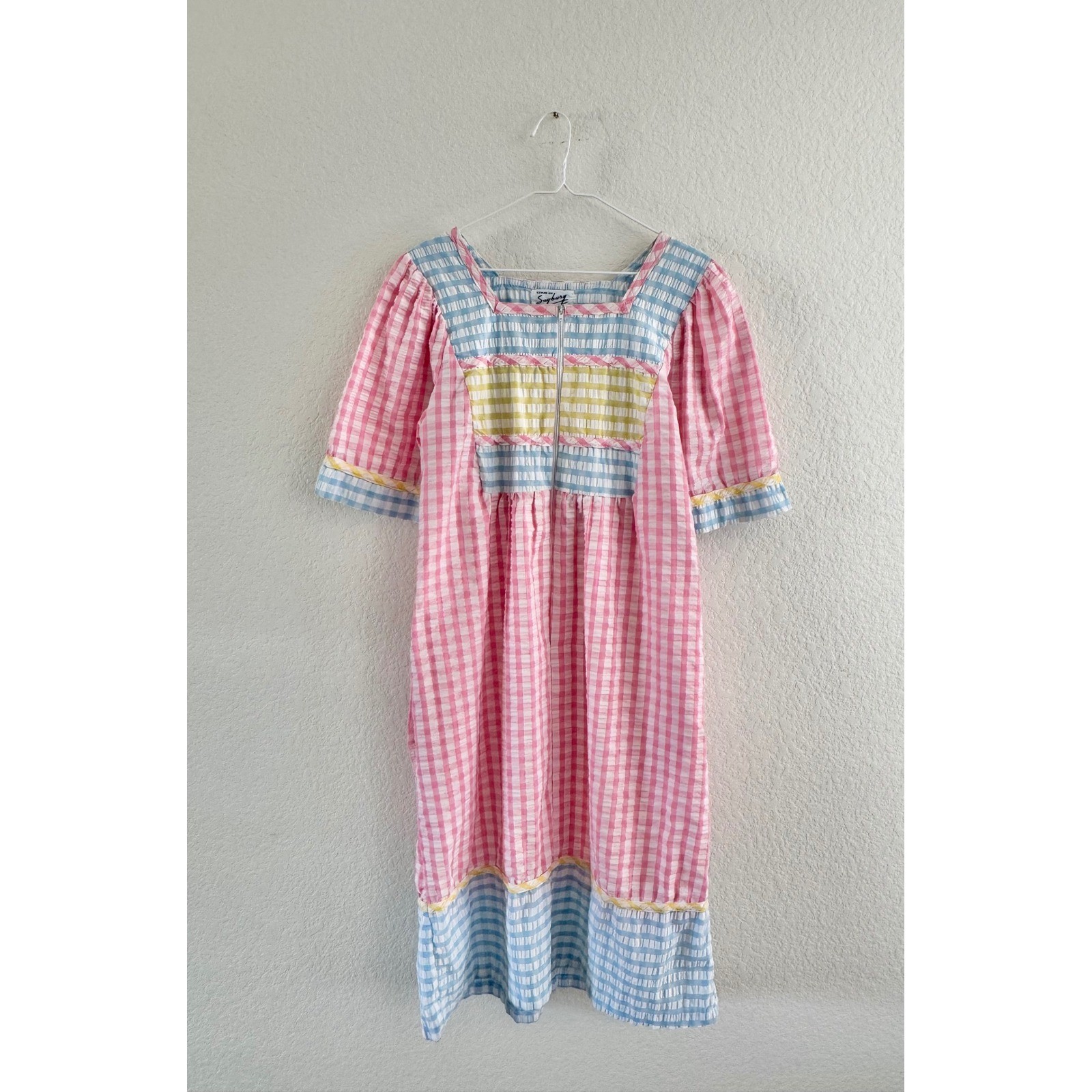 Styled by Saybury House Dress Womens M Pink Blue Gingham Vintage Good Seersucker