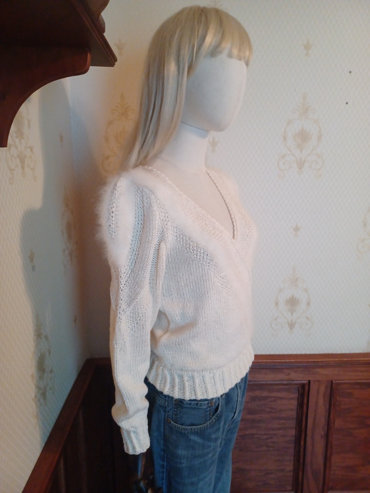 Vintage 1980s Hand-knit Ivory Angora Soft-Girl Sweater by Nannell