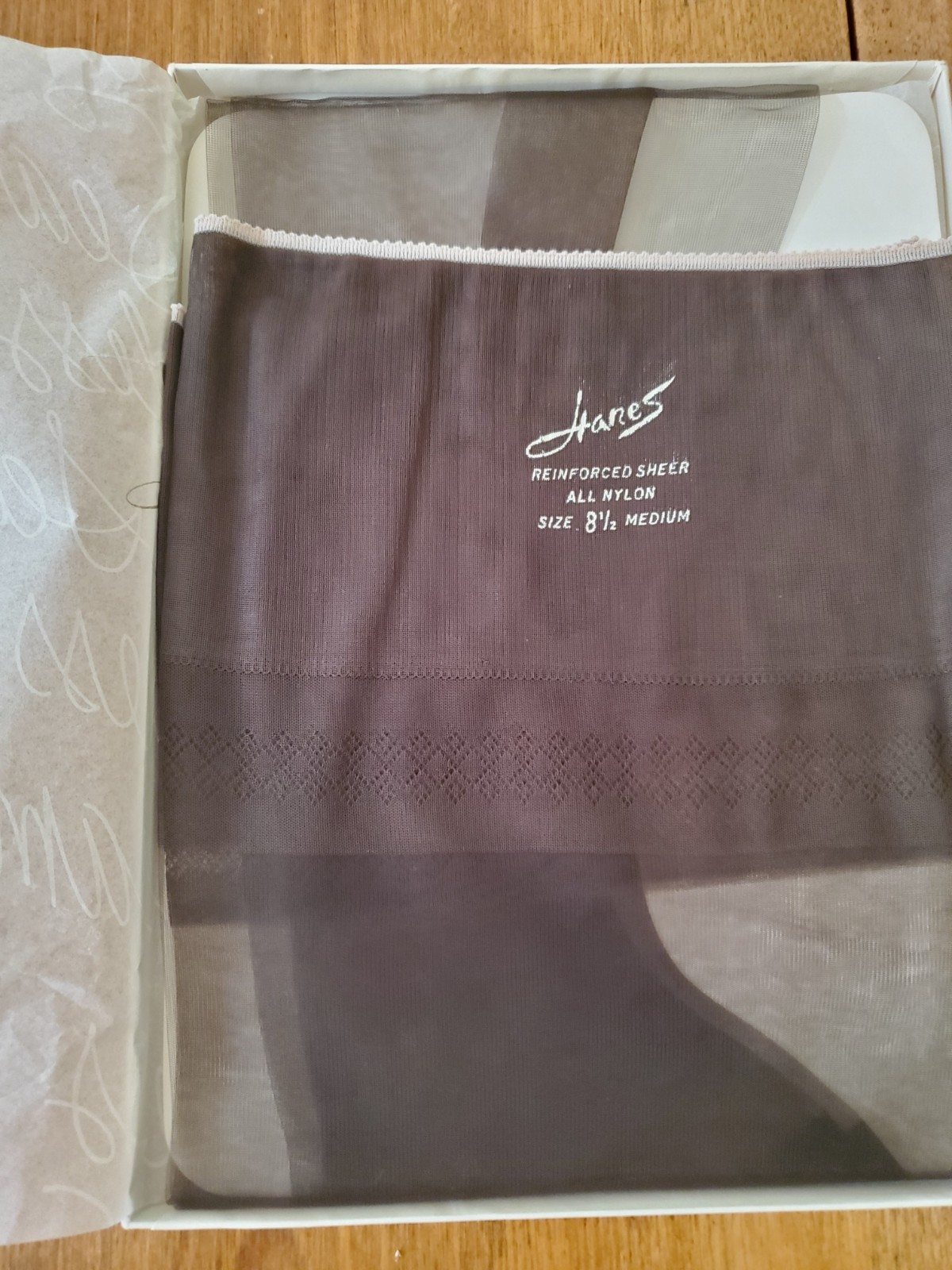 1 Pair Vintage Hanes Thigh High Nylon Stockings 8 1/2 M Black Coffee, NOS In Box