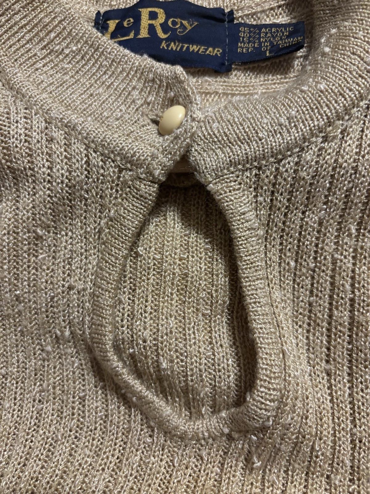 Vintage 70’s Keyhole Neckline Retro LeRoy Knitwear Sweater Tan Women’s Size L