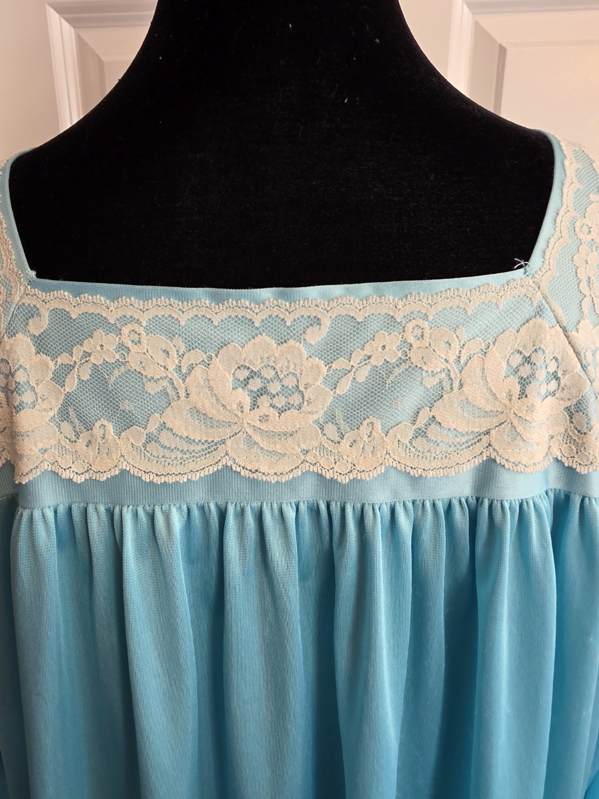 Vintage Pinehurst Lingerie Nightgown Blue Lace Trim Size Large Romantic USA