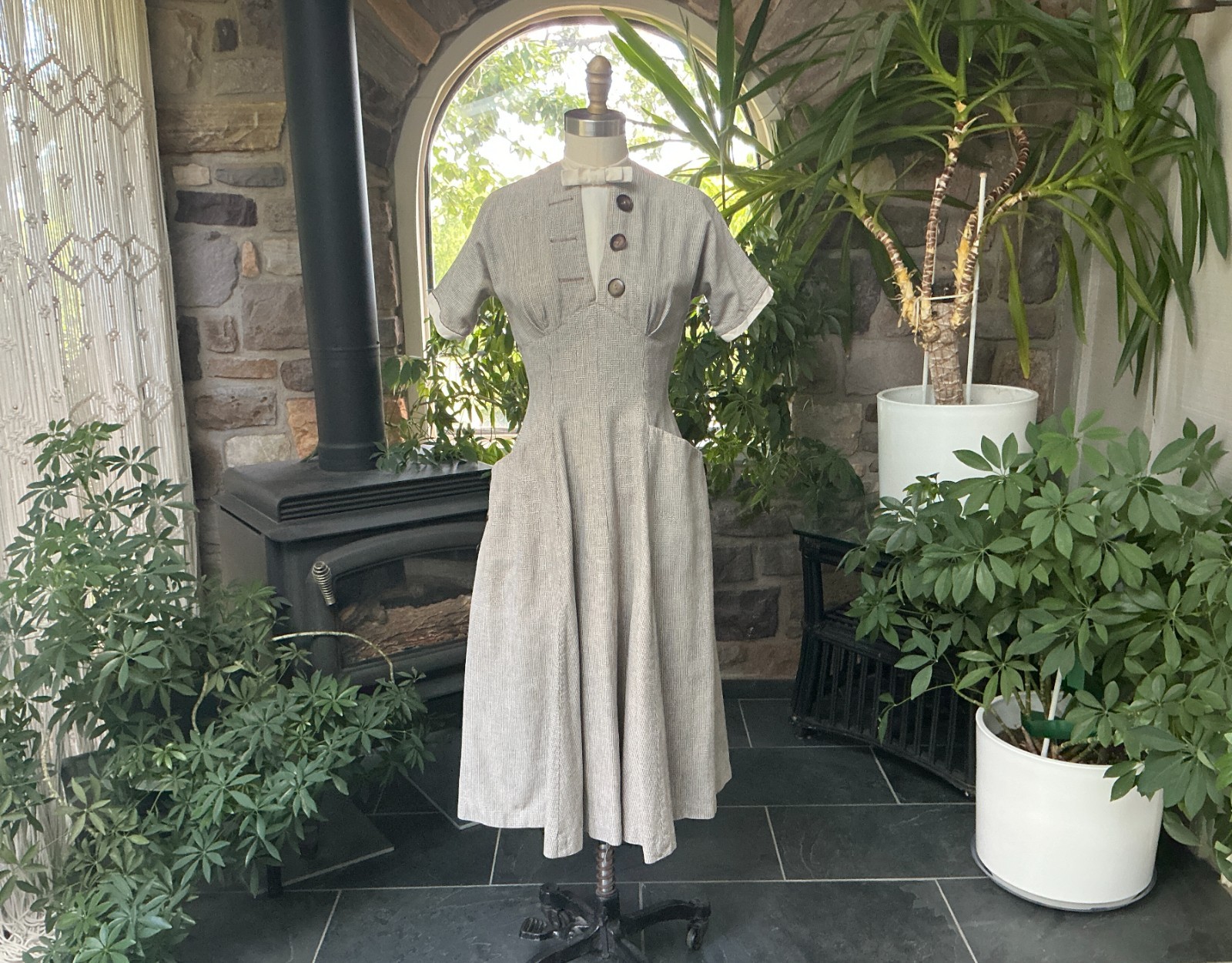 Vintage 1950s Brown and Ivory Houndstooth Print Cotton Day Dress