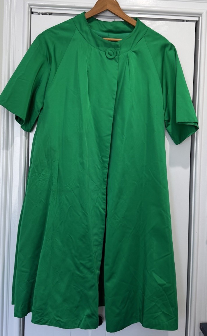 VTg Lilli Diamond Swing Coat Green Fully Lined 3/4 Sleeve Top Button
