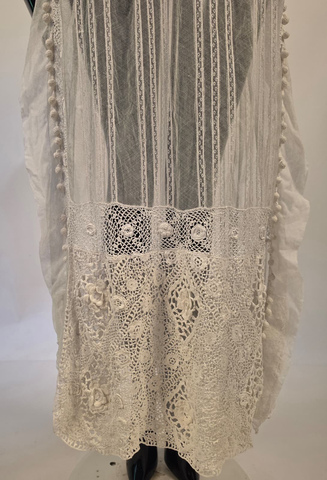 EDWARDIAN TEENS WHITE NET DRESS W HAND MADE IRISH CROCHET LACE + SIDE RUFFLES