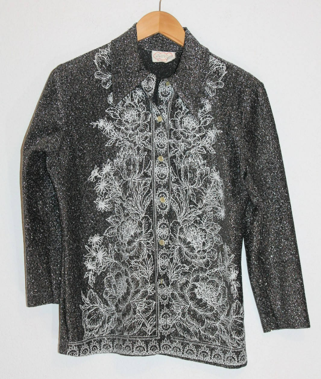 Unbranded vintage black/silver blouse No size tag (Approx M) Made in USA