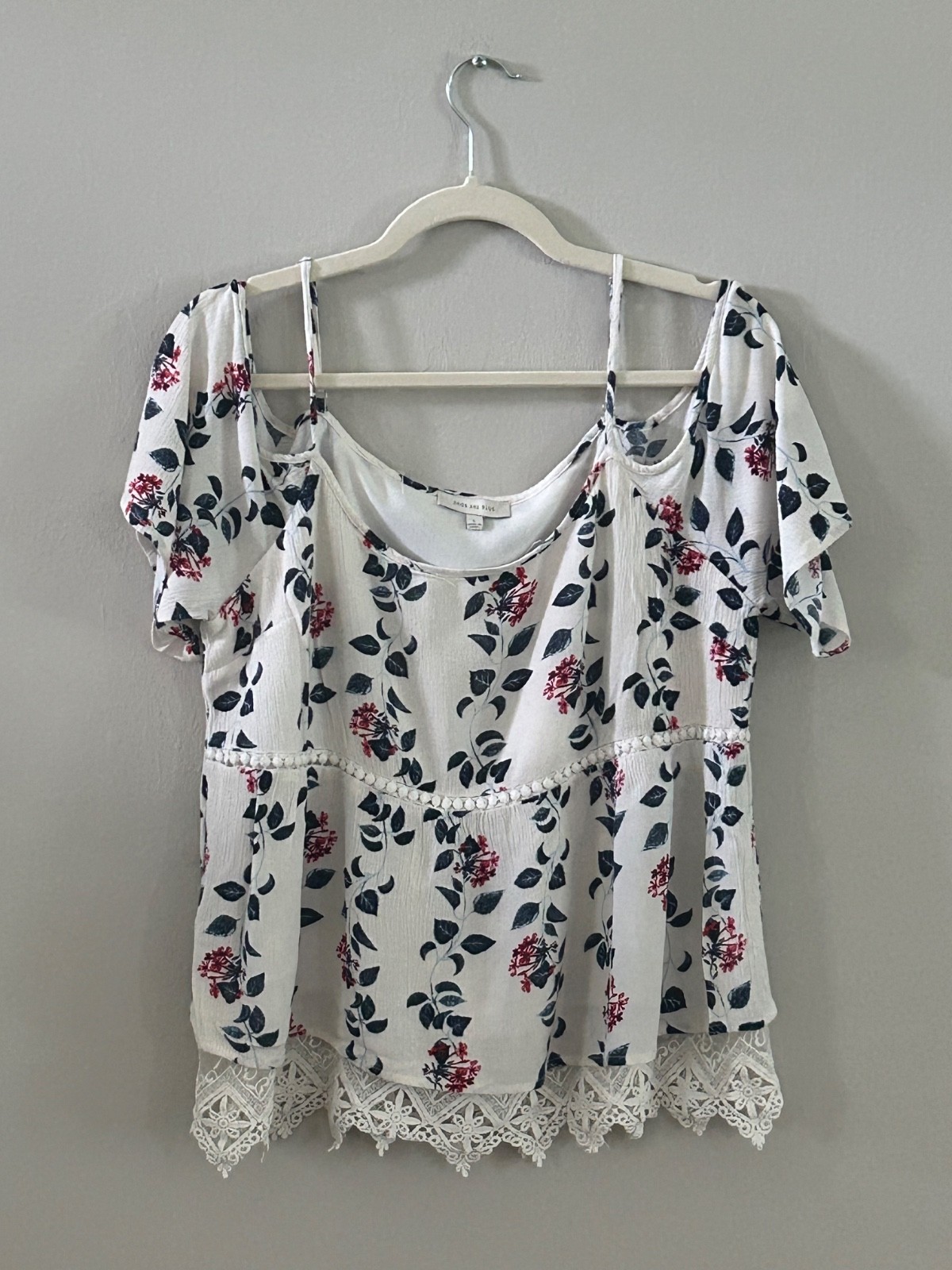 Skies Are Blue Y2K Floral Cold Shoulder Top Crochet Lace Hem Rayon Boho Large