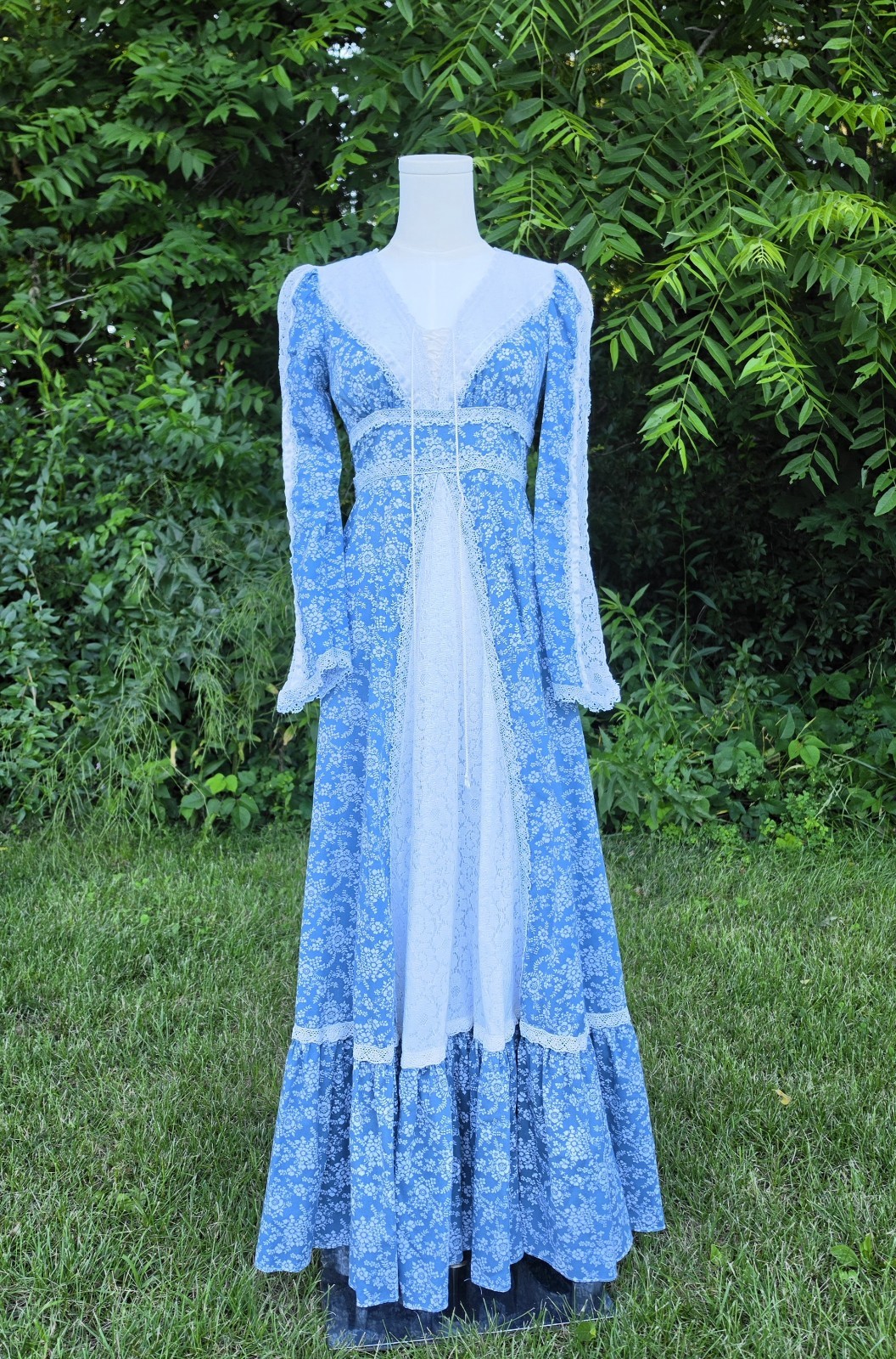 GUNNE SAX Blue Floral Prairie Dress