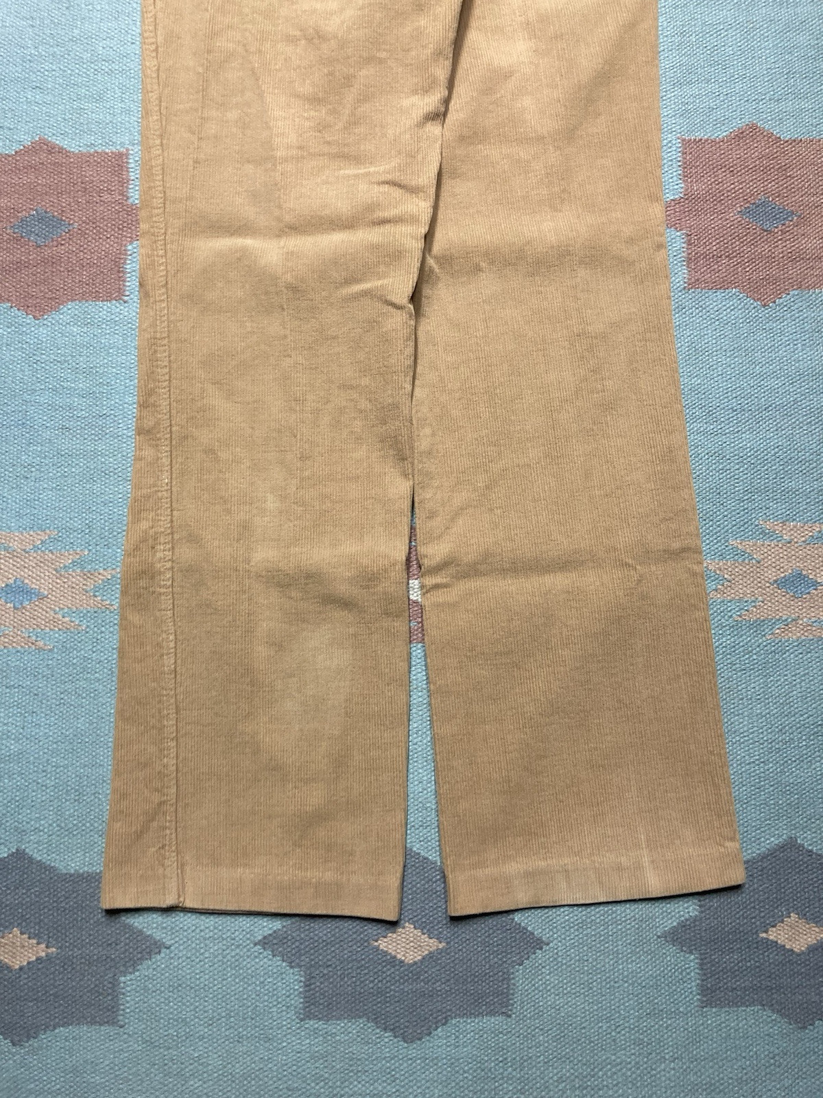 Vintage 70s 80s bell bottom flare pants corduroy khaki tan changing scene 26×31