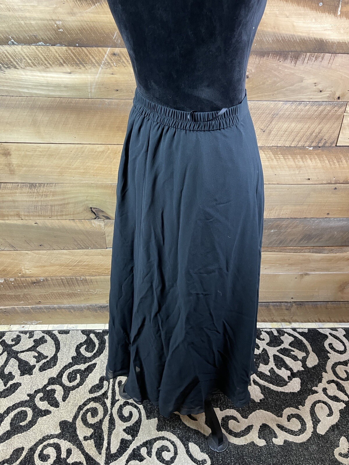 Vintage Ladies’ Size 8 Black Silk Fully Lined Skirt Niteline By Della Roufogali