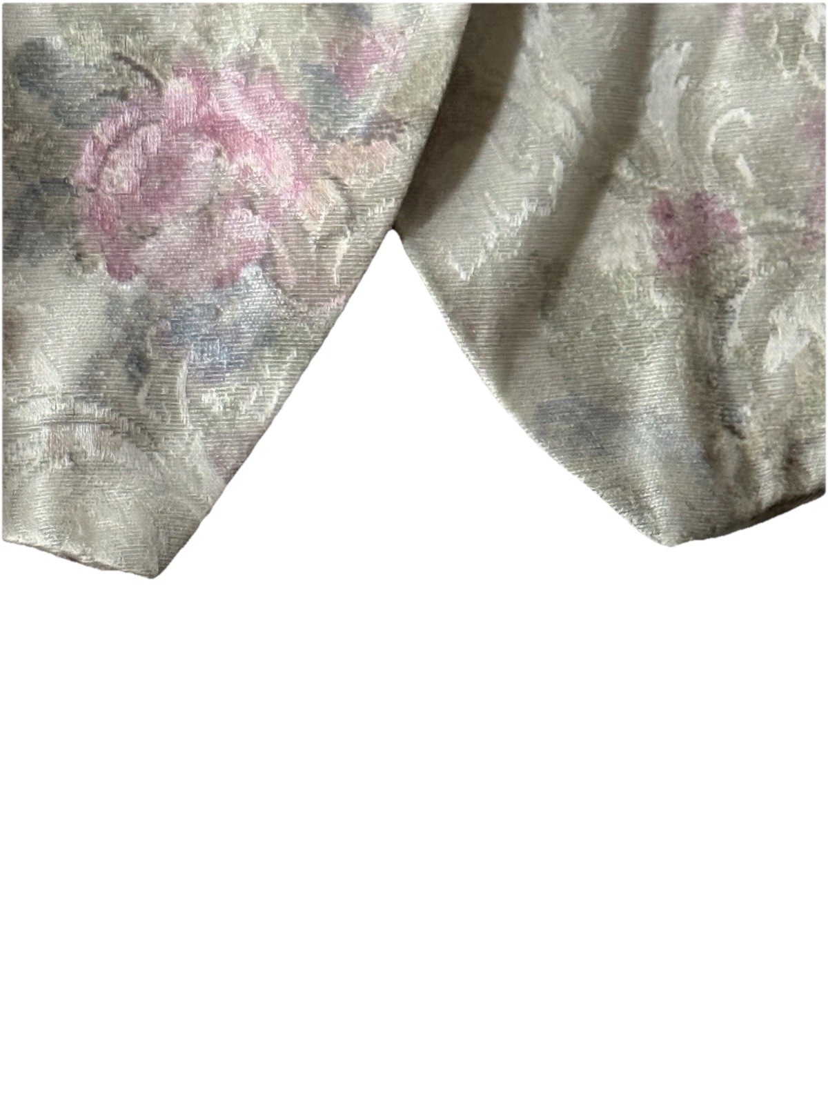 Floral And botanical patterned vest Pink And Cream Embroidered Flowers Vintage