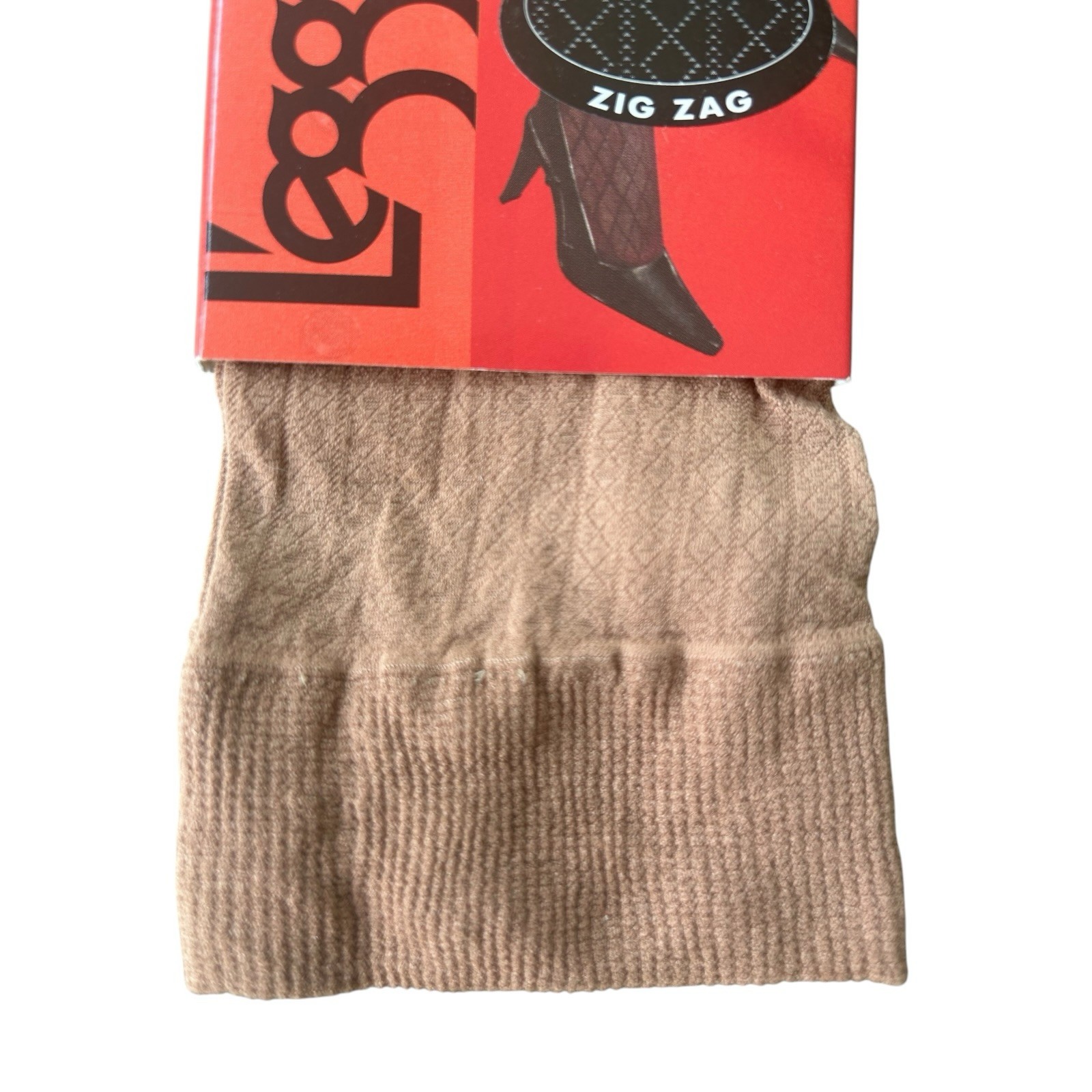 VTG 2003 L’eggs Textured Trouser Socks Nude One Size Zig Zag Design NOS