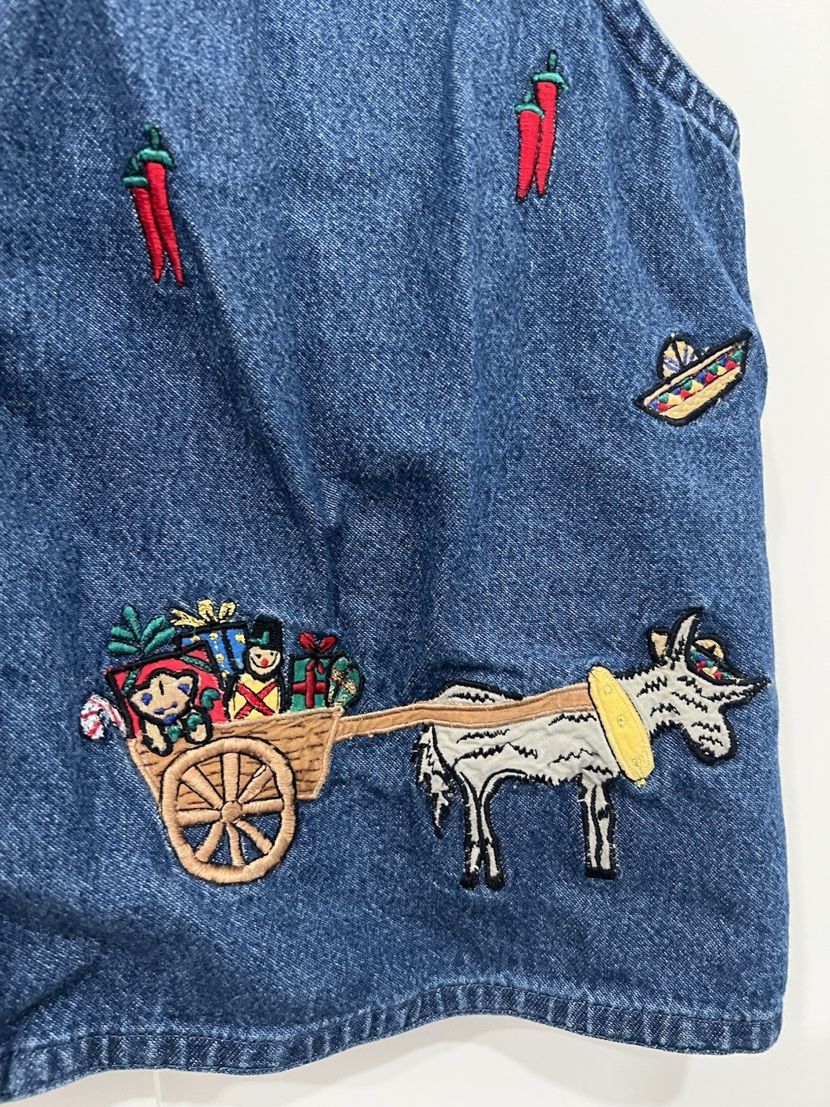 Vintage Rhythm Blue women’s small denim vest with embroidered holiday