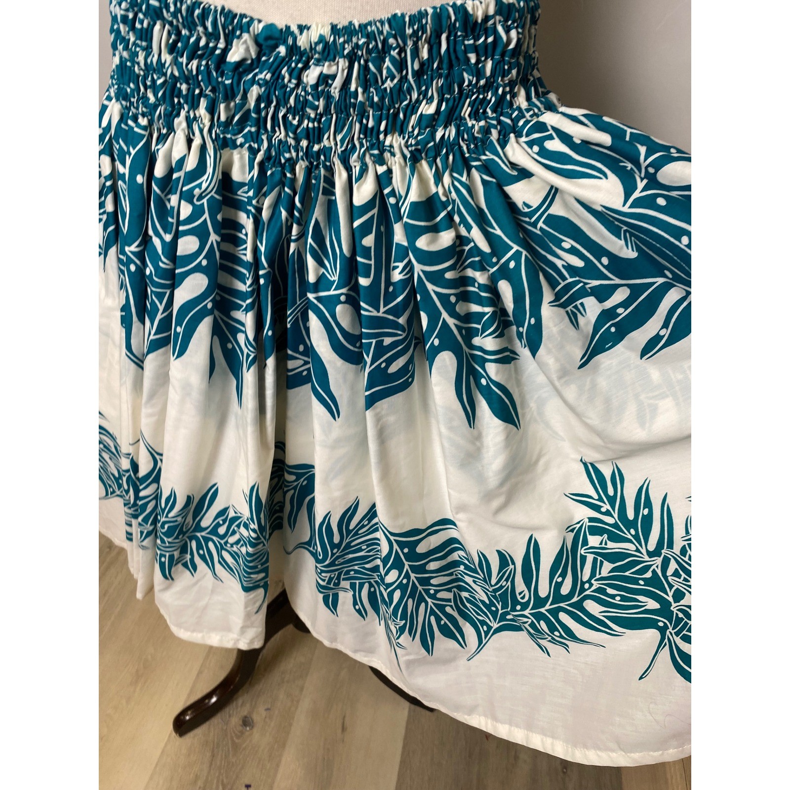 Vintage Hawaiian Pa’u Hula Skirt Teal White Tropical Leaf Print Luau Dance Skirt