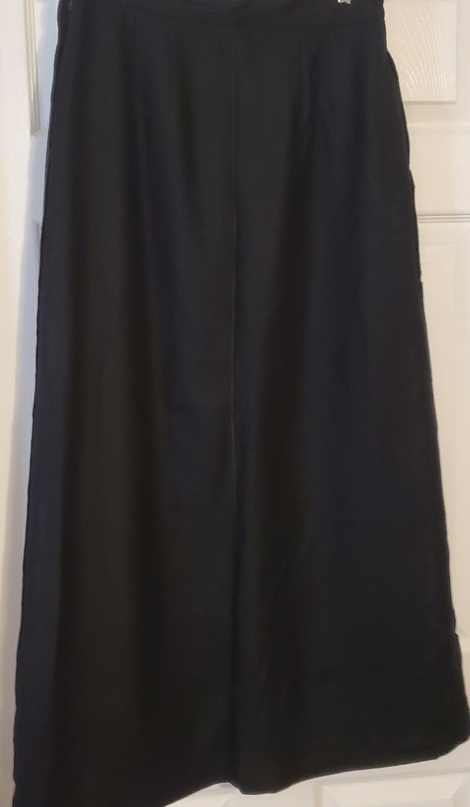 Harve Bernard Collections Long Black Skirt Wool (65% wool, 44% Viscose) SIZE 12
