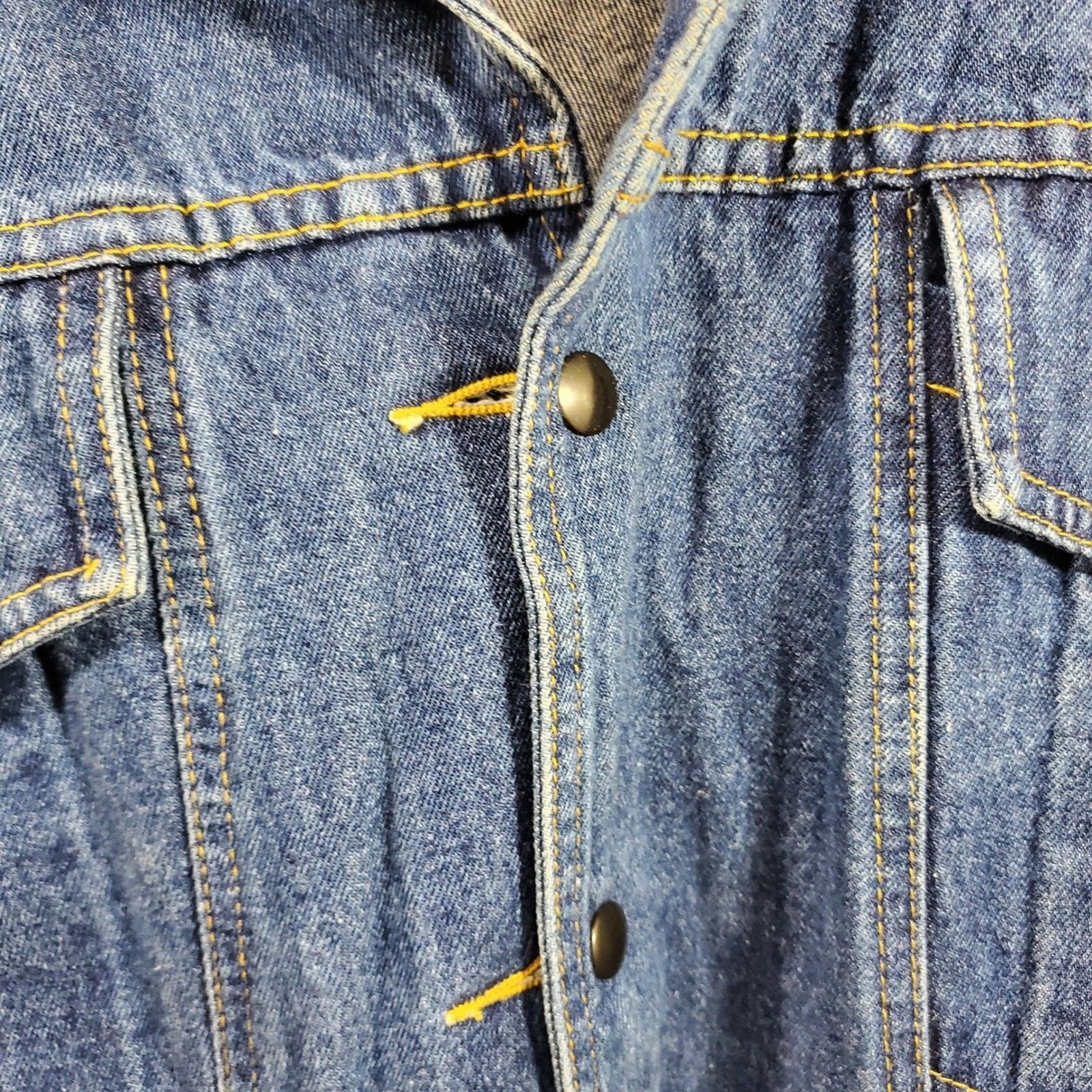 Vintage Cheryl Tiegs Denim Jacket Button Front Blue Cotton Large Oversized