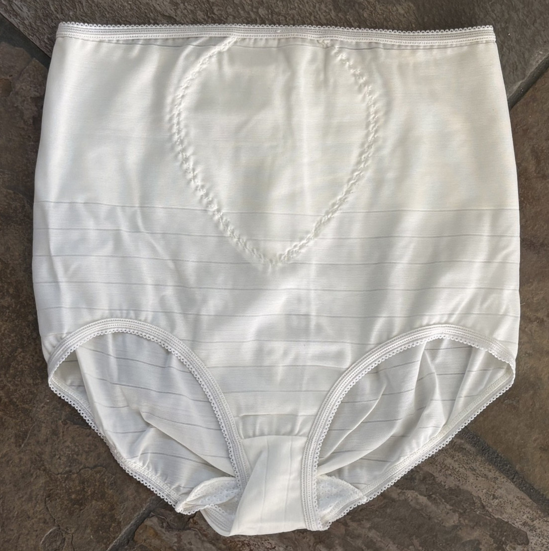 BONITA by Luigi Large Hi Cut Light Weight Seamless Shaping Panties NWOT VINTAGE