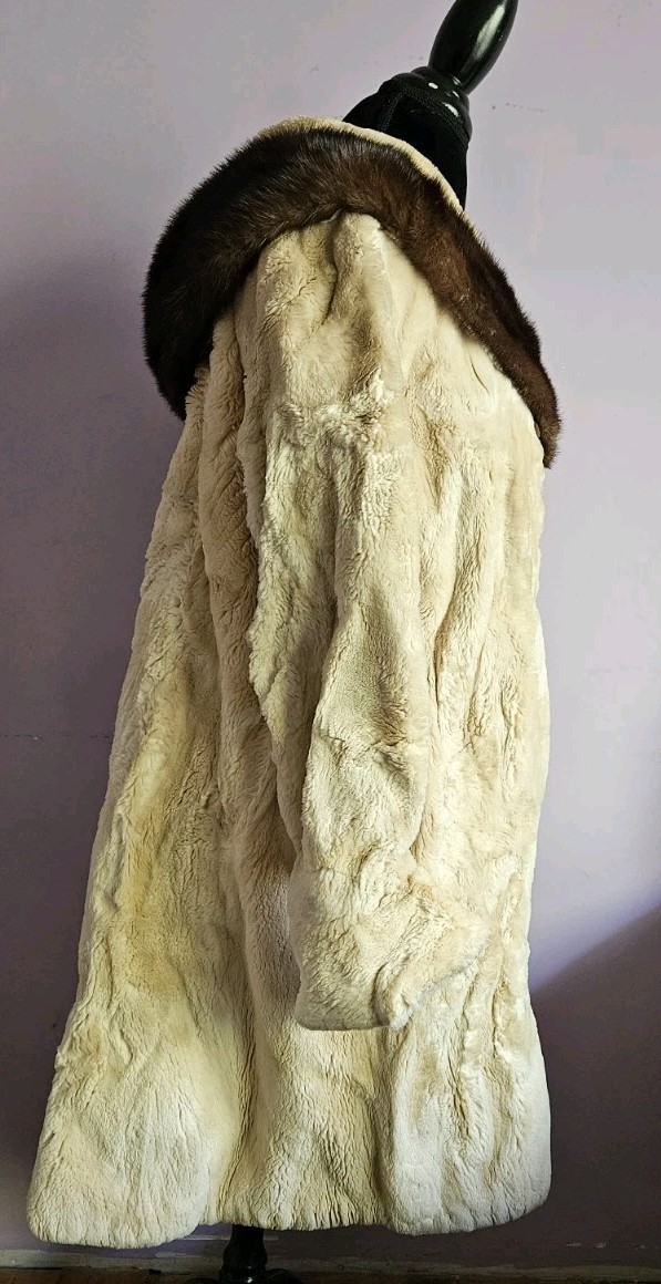 Vintage 1950s Schiaparelli Paris Blonde Rabbit Fur Coat Designer + Stole