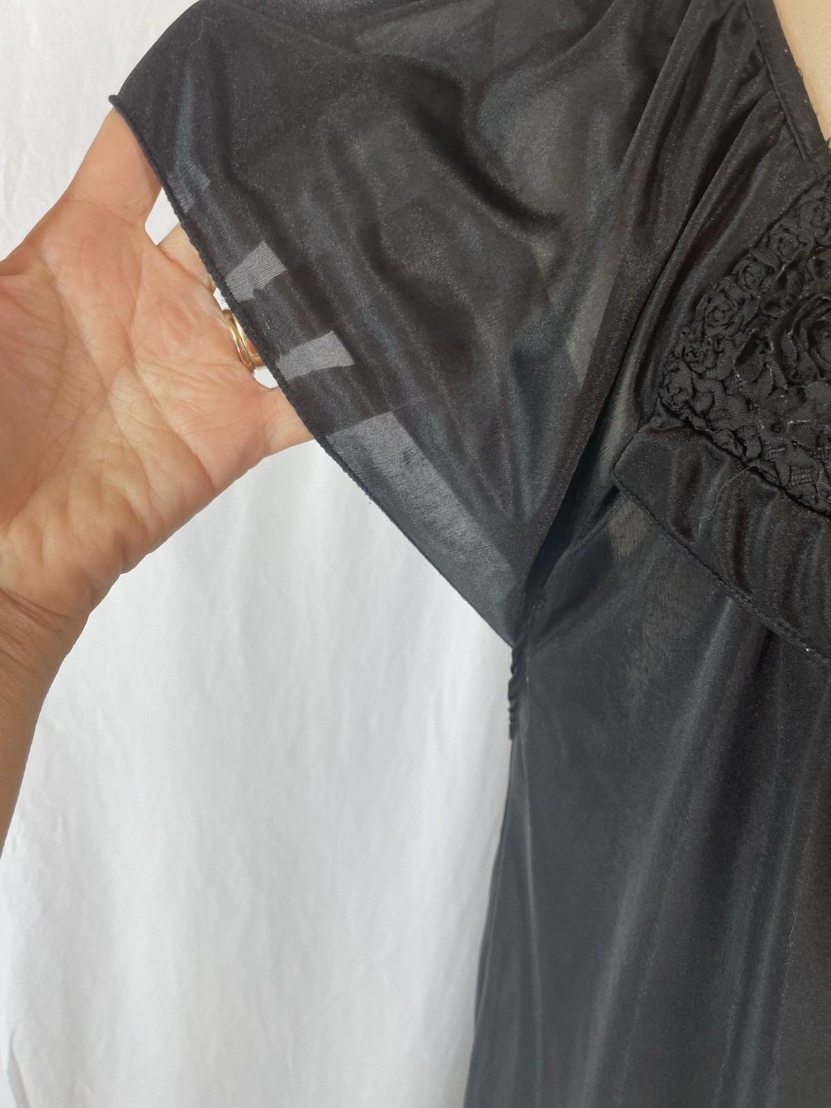 VTG EZI Brands Black Flutter Sleeve Lace Rosettes Bodice Nightgown Negligee 3X