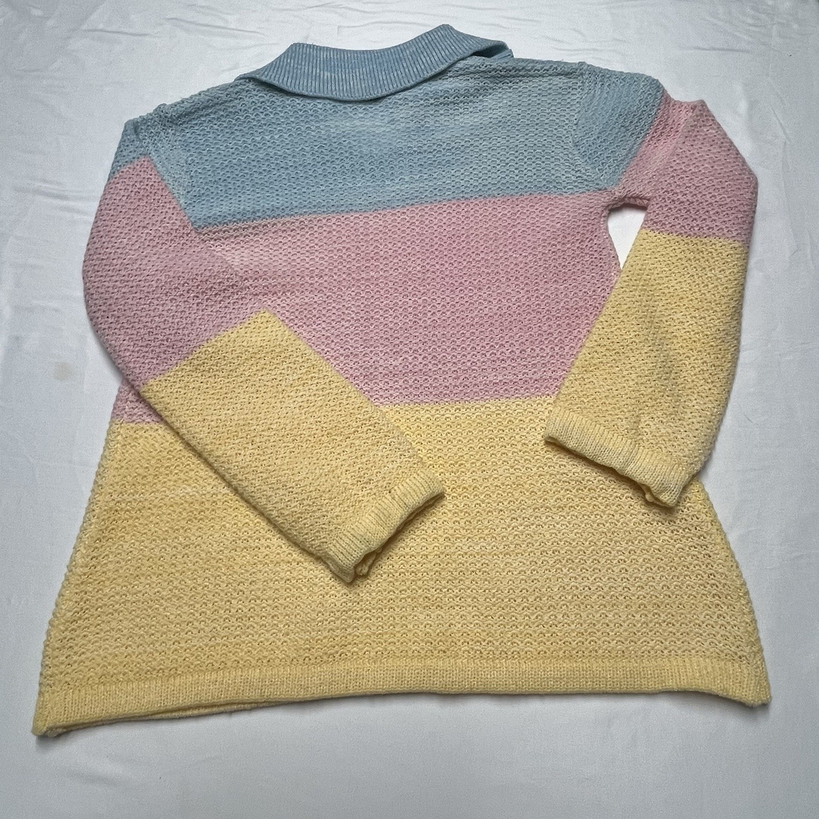 Vintage Pacesetter Knit Blue Yellow pink Sweater m