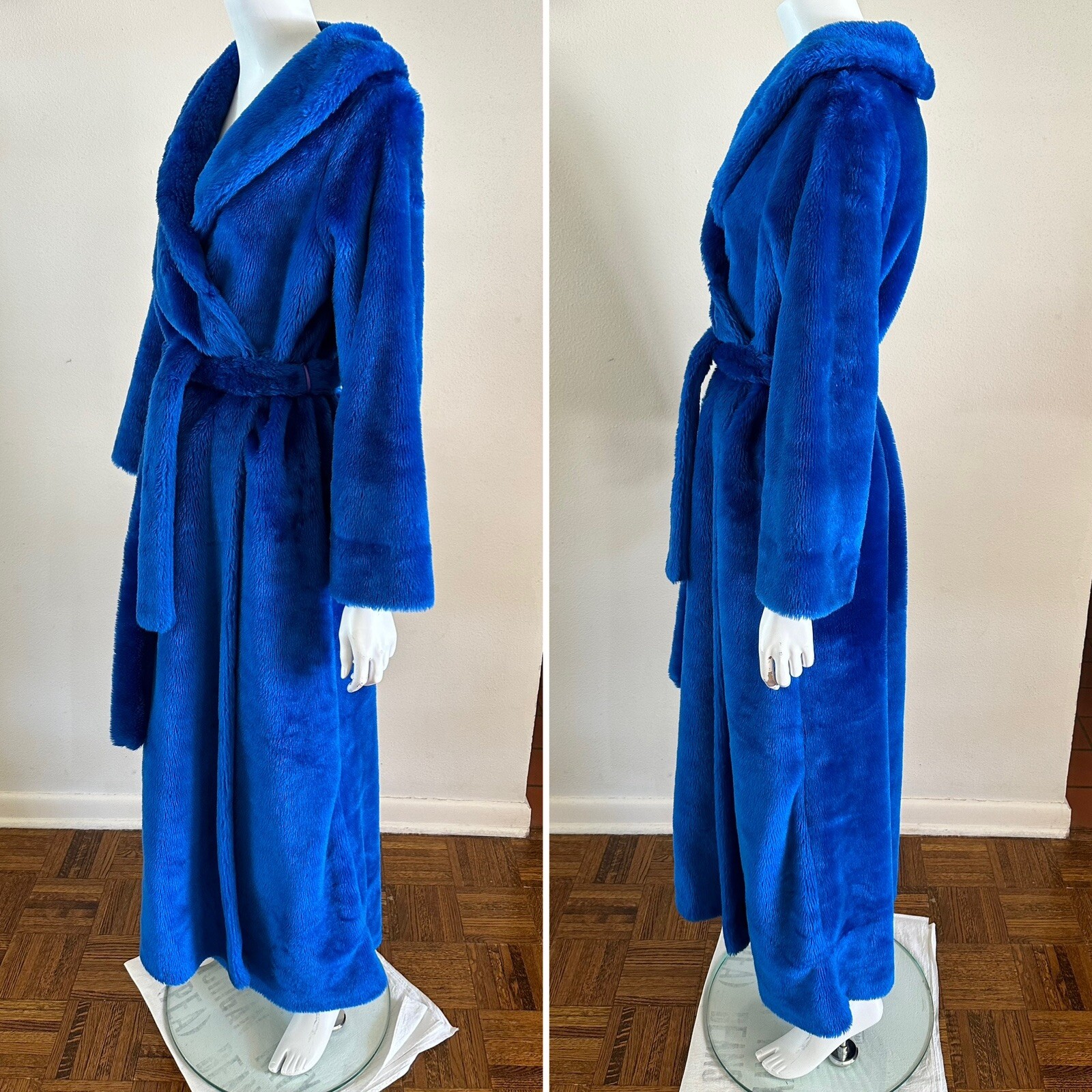1970s Montgomery Ward Electric Blue Shag Robe Plush Faux Fur Belted Medium VTG