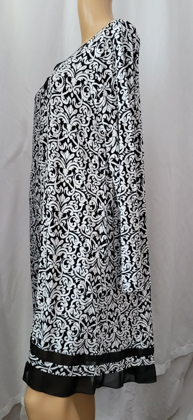 Anne Klein Dress Nightgown B/W chiffon trim Med Classic feminine Retro Flowy Y2k