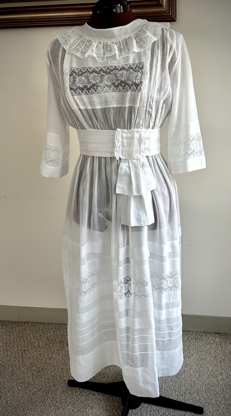 1910-1915 Antique Lawn Dress size M embellished with the valenciennes lace
